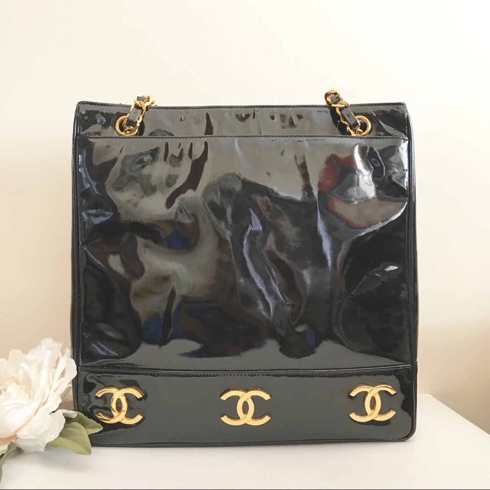 CHANEL 8 CC Logos Vintage Patent Leather XL Tote